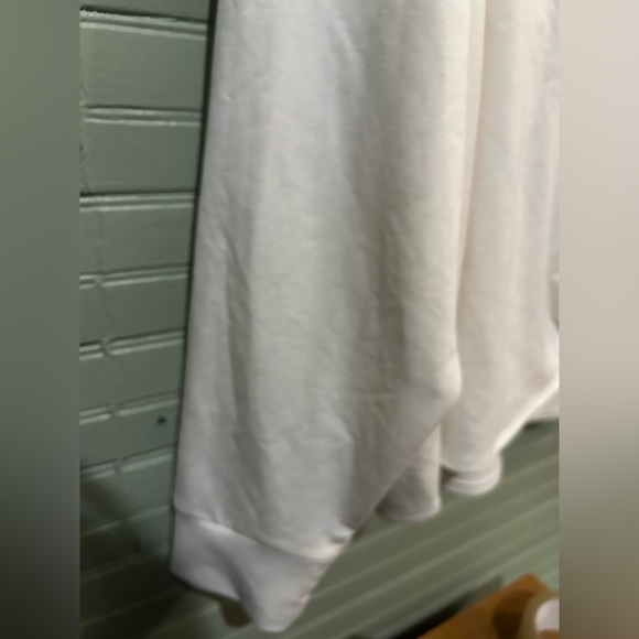 NWT Avia Women's Stylish Workout White Sweatshirt Size XXL - Picture 6 of 9